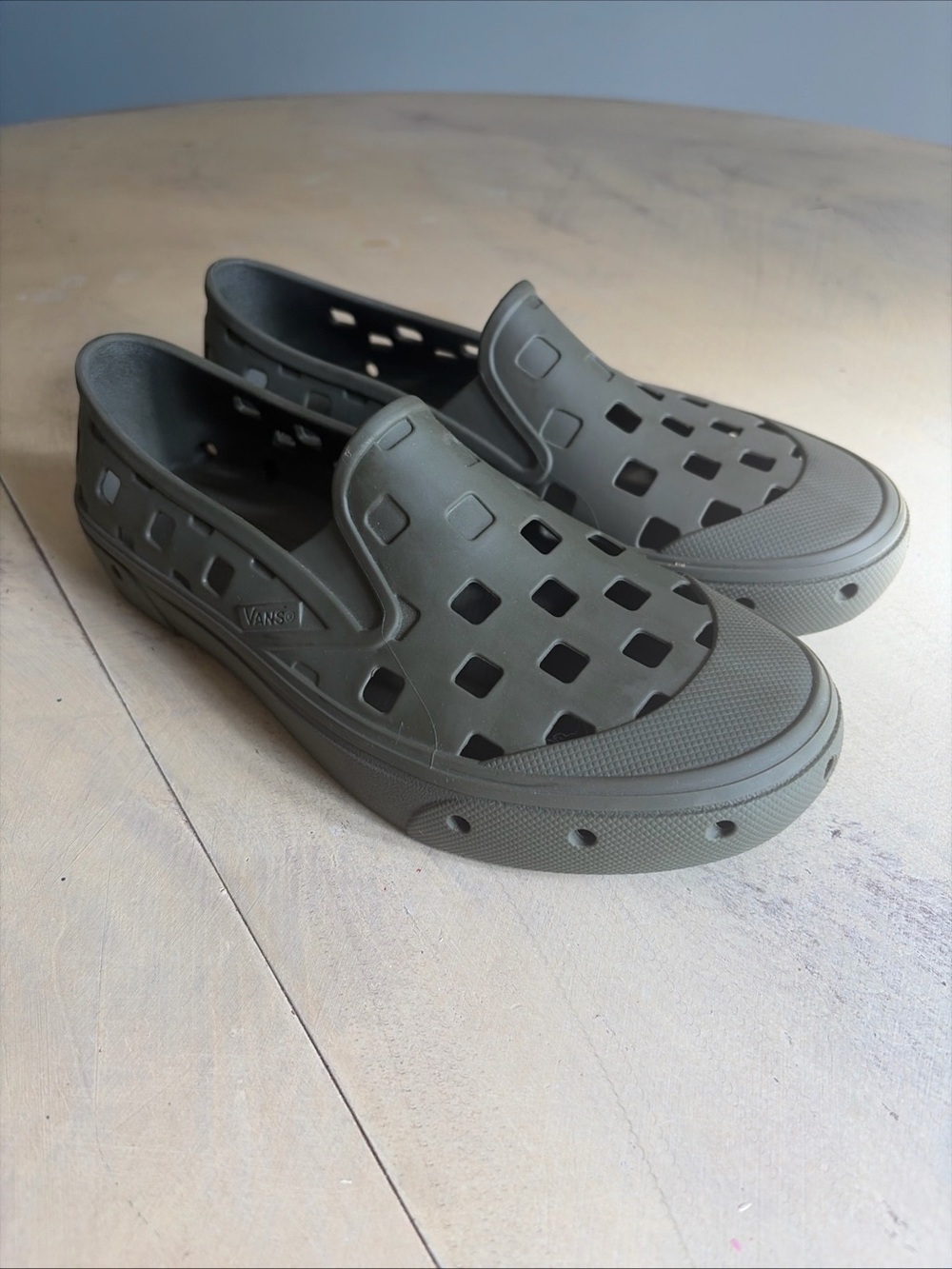 Vans Trek Slip On Sneakers Rubber Shoes Unisex US 5/UK 4 Army Green Water Shoes